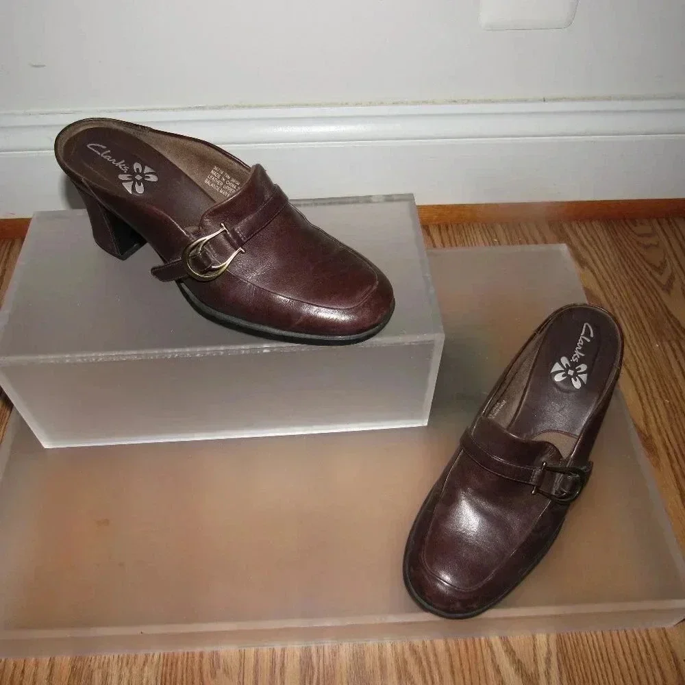 CLARKS Brown Leather Slip-On Clogs Mules Shoes 7.5 - Picture 2 of 5